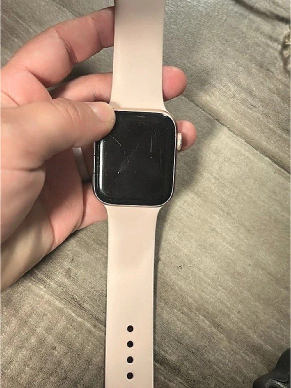 Apple Watch SE 4 Aluminum Case with accessories
